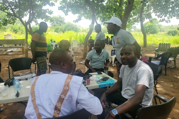La fête des enfants organisée par le groupe LA FRATERNITÉ à la ferme de Teoukpara ( commune du Borgou), un succès grâce au dynamisme du président Edouard Goudémé ! ( Visitez l'album photos )